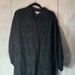 Adiva 2X Black Eyelet Blouse , long 3/4 adjustable length sleeves.